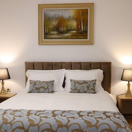 Vila Ferdinand Modern Rooms In Tirana'S Center Chambre photo