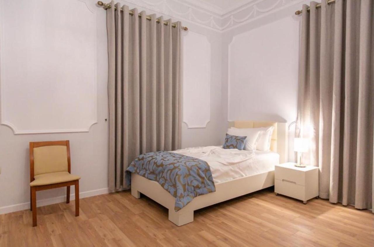 Vila Ferdinand Modern Rooms In Tirana'S Center Extérieur photo