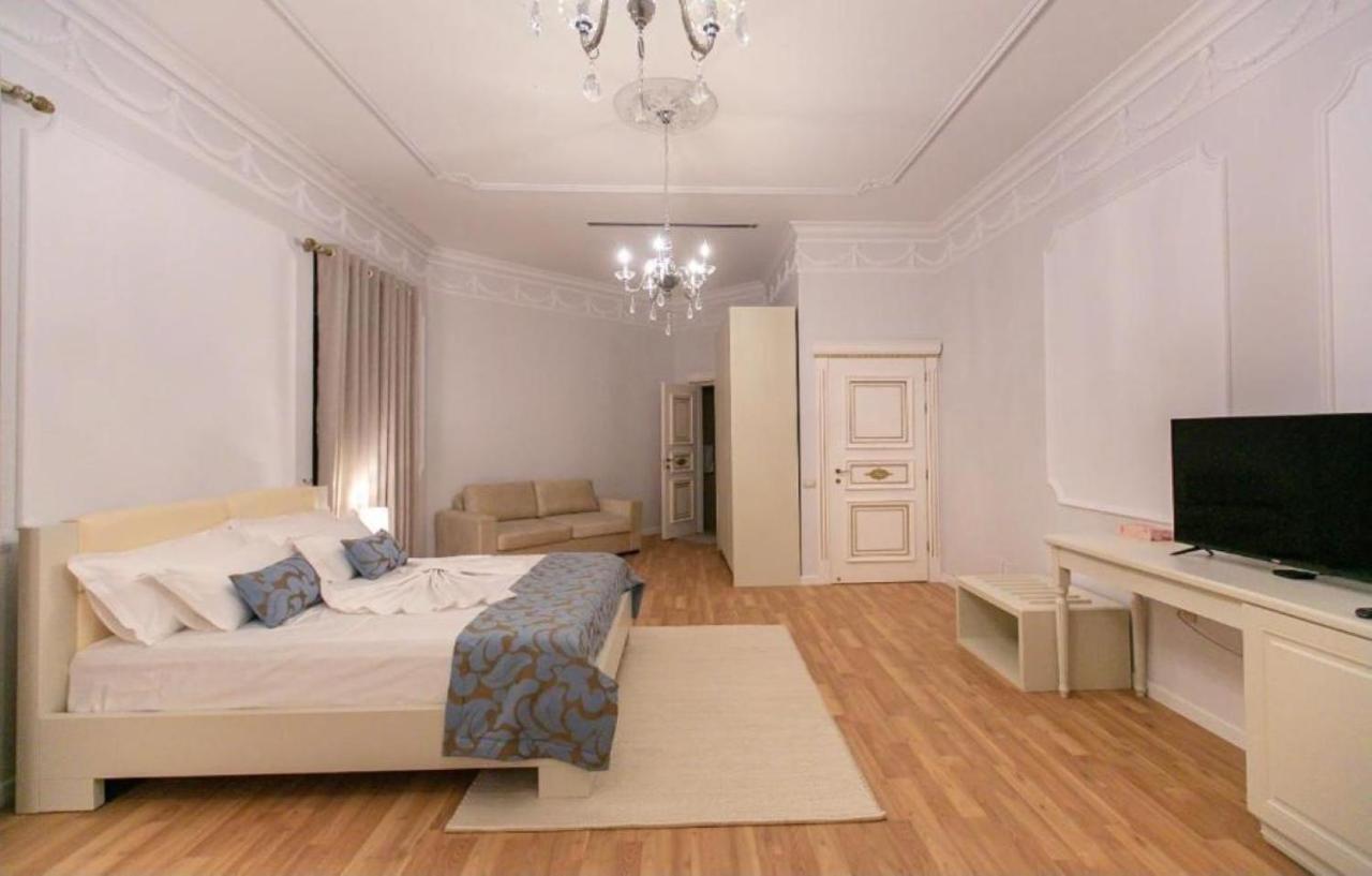 Vila Ferdinand Modern Rooms In Tirana'S Center Extérieur photo