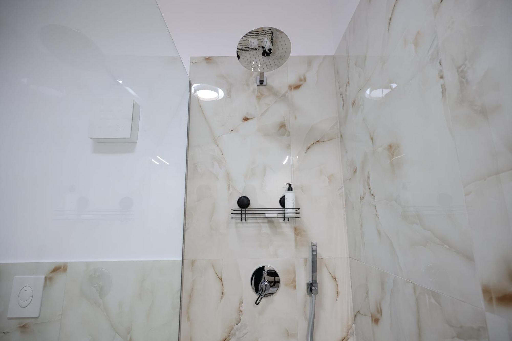 Vila Ferdinand Modern Rooms In Tirana'S Center Chambre photo