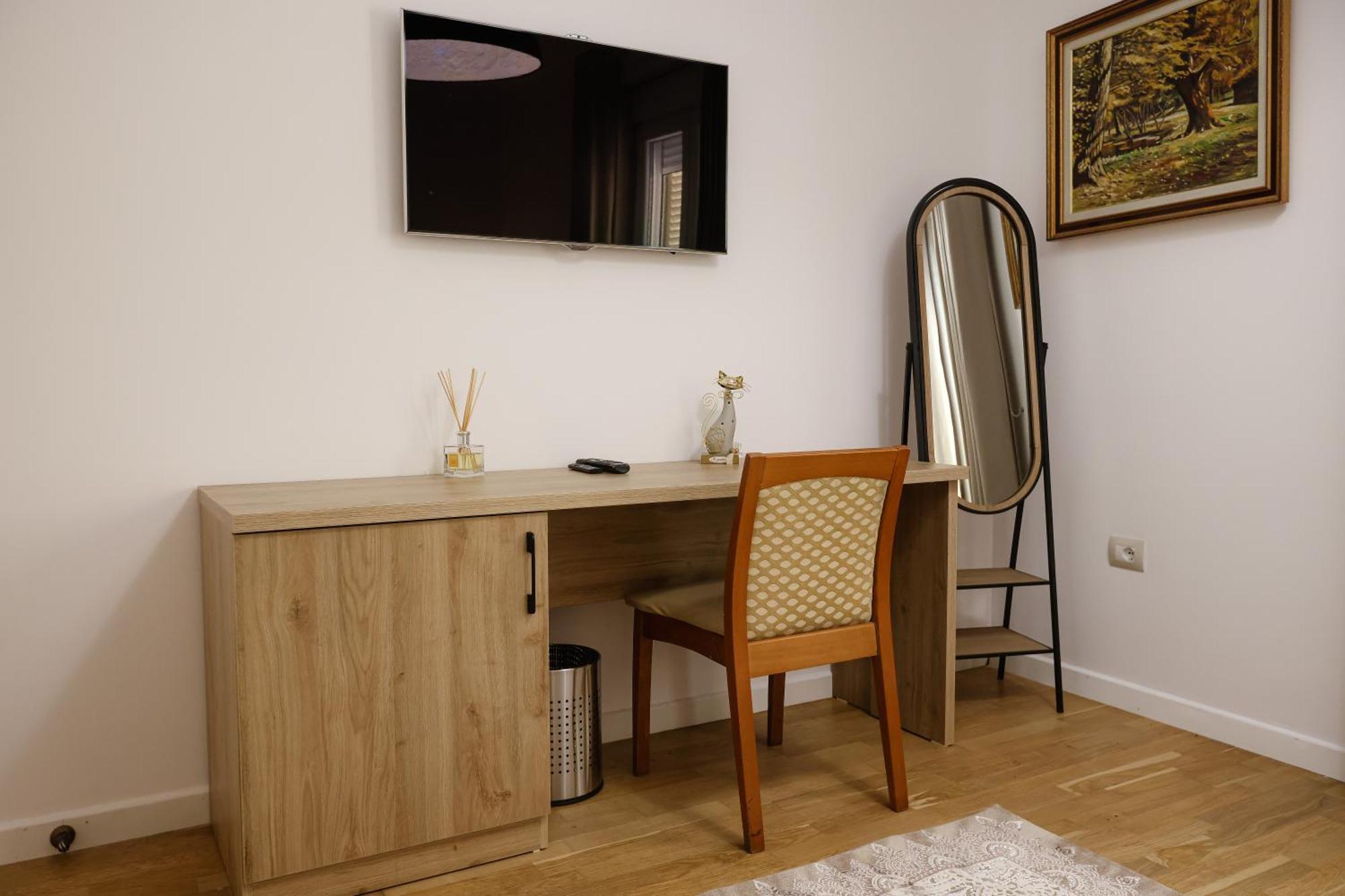 Vila Ferdinand Modern Rooms In Tirana'S Center Chambre photo